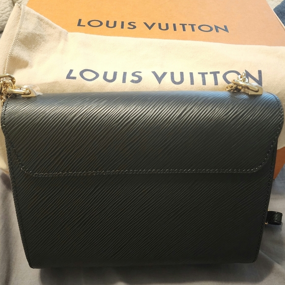 ‼️SOLD‼️Louis Vuitton LV Twist MM Black Shoulder/Crossbody Bag - Picture 11 of 12